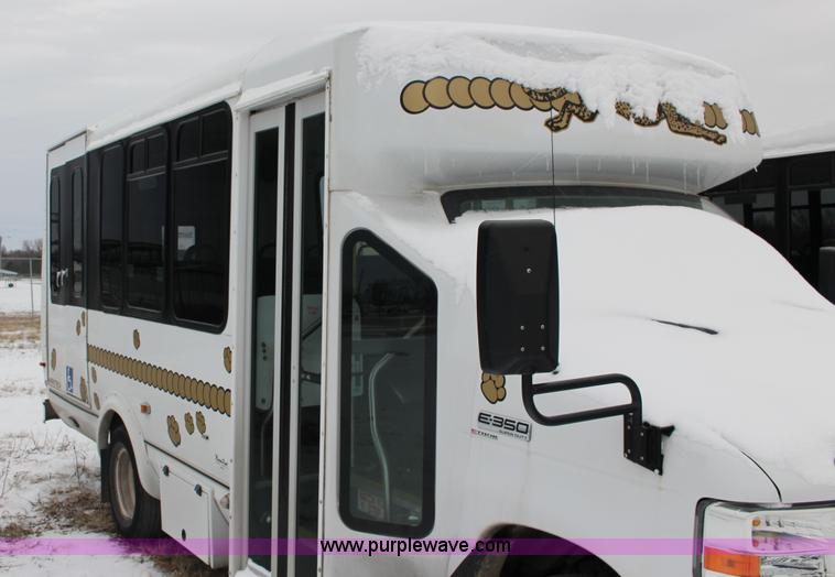 image for item L6712 2008 Ford E350 Super Duty Eldorado Aerotech transit vehicle