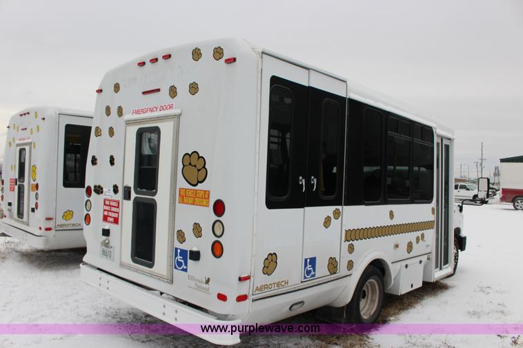 image for item L6712 2008 Ford E350 Super Duty Eldorado Aerotech transit vehicle