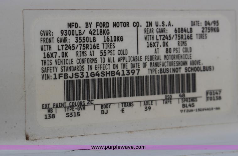 image for item L6740 1995 Ford Club Wagon XLT Super van