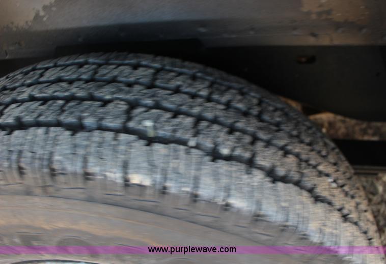 image for item L6740 1995 Ford Club Wagon XLT Super van