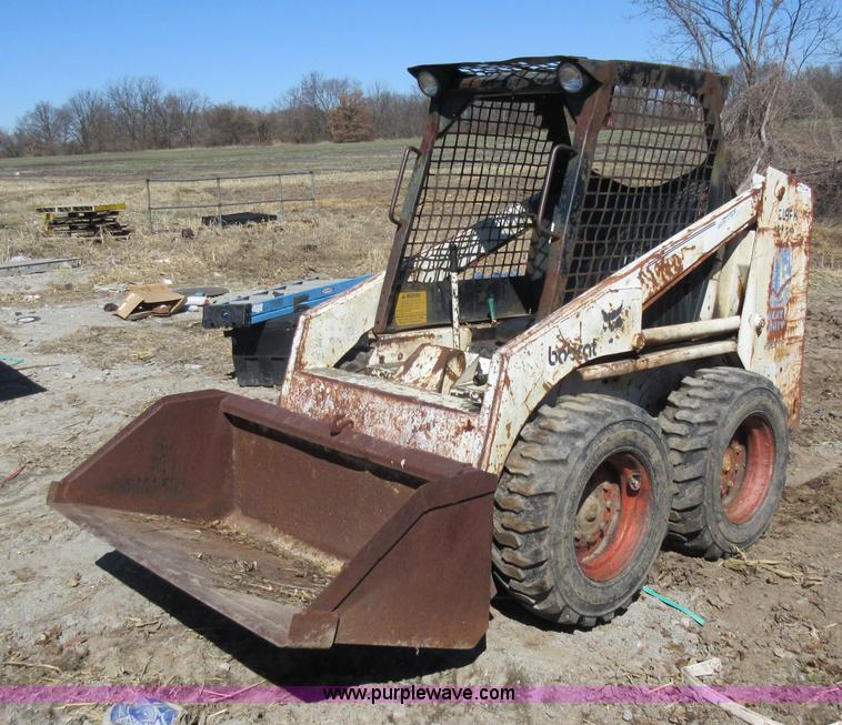 1979 Bobcat 732 skid steer in Sibley, MO Item Z9260 sold Purple Wave