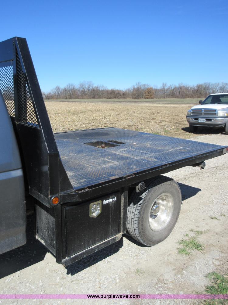 image for item Z9261 1991 Ford F350 Crew Cab flatbed pickup truck