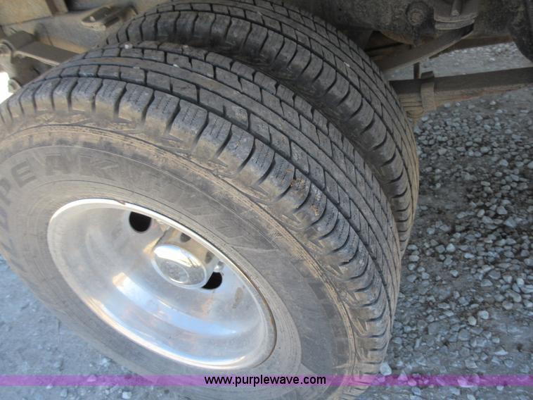 image for item Z9261 1991 Ford F350 Crew Cab flatbed pickup truck