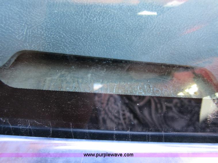 image for item Z9261 1991 Ford F350 Crew Cab flatbed pickup truck