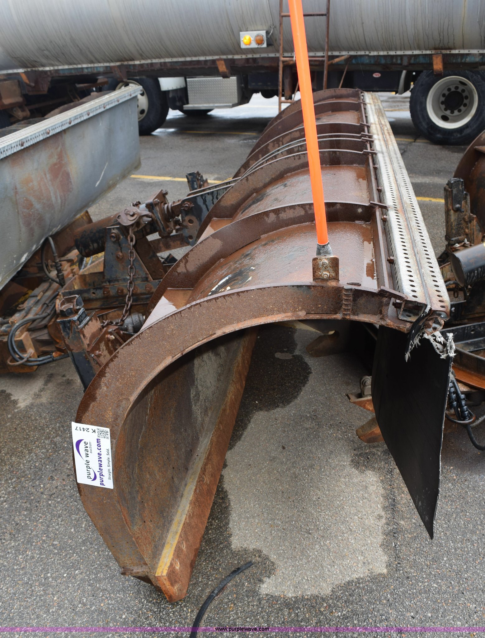 Henke snow plow in Wichita, KS Item K2417 sold Purple Wave