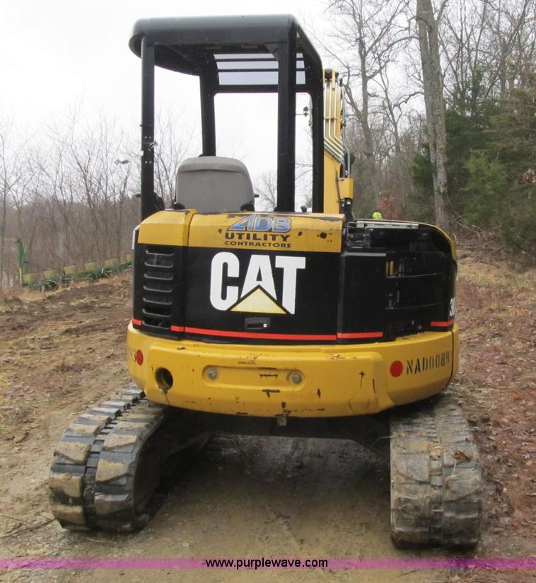 image for item F8985 2003 Caterpillar 304CR compact excavator