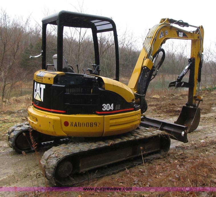 image for item F8985 2003 Caterpillar 304CR compact excavator