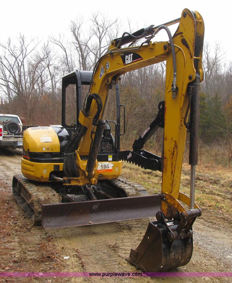 image for item F8985 2003 Caterpillar 304CR compact excavator