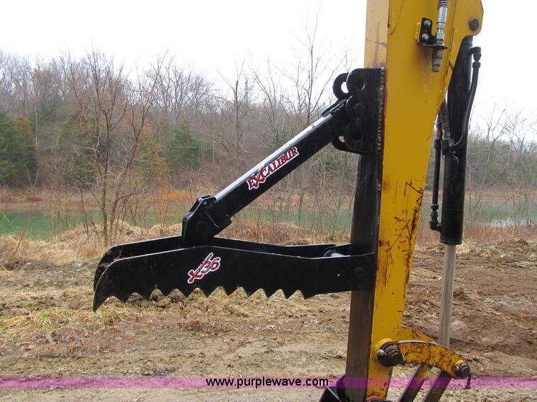 image for item F8985 2003 Caterpillar 304CR compact excavator