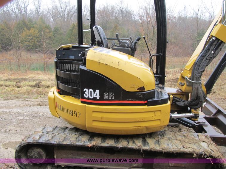 image for item F8985 2003 Caterpillar 304CR compact excavator