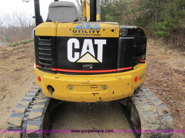image for item F8985 2003 Caterpillar 304CR compact excavator
