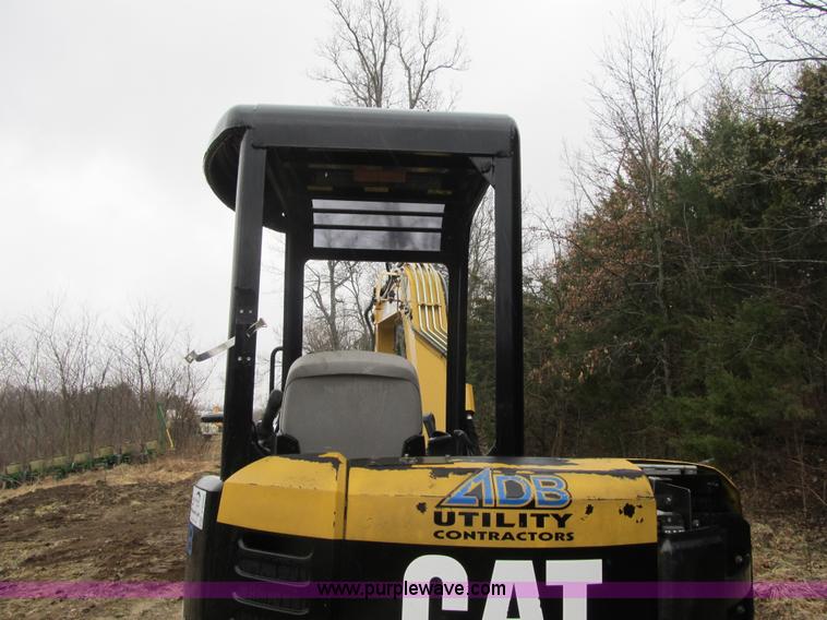 image for item F8985 2003 Caterpillar 304CR compact excavator