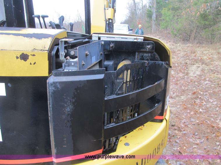 image for item F8985 2003 Caterpillar 304CR compact excavator