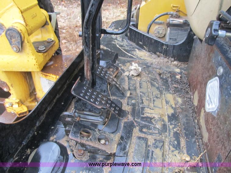 image for item F8985 2003 Caterpillar 304CR compact excavator