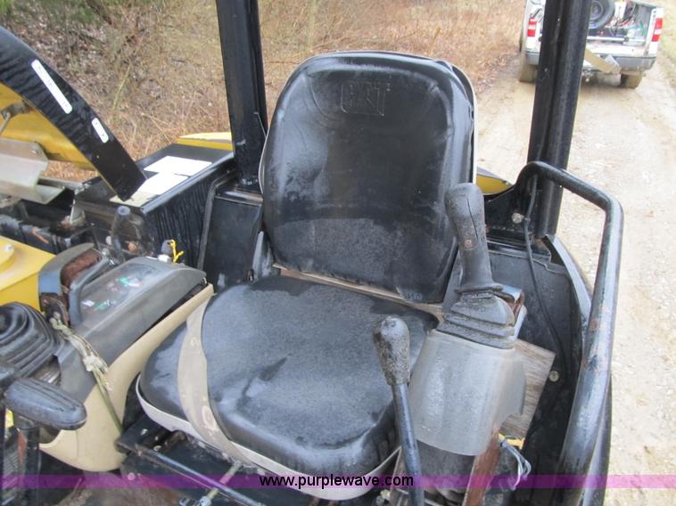 image for item F8985 2003 Caterpillar 304CR compact excavator