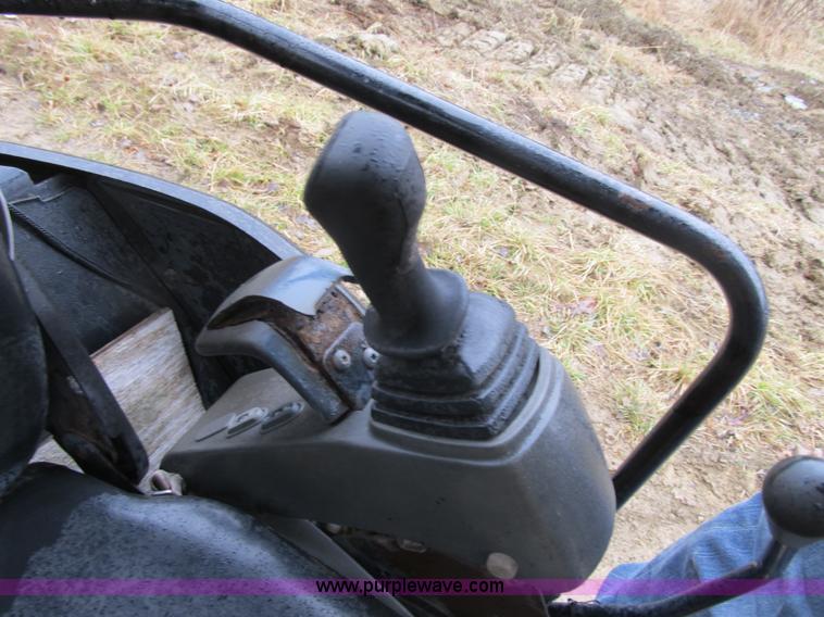 image for item F8985 2003 Caterpillar 304CR compact excavator