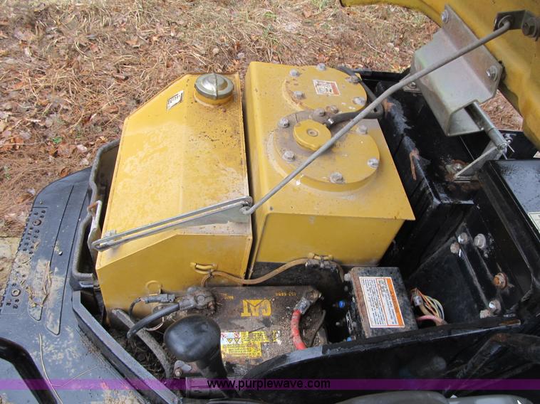 image for item F8985 2003 Caterpillar 304CR compact excavator