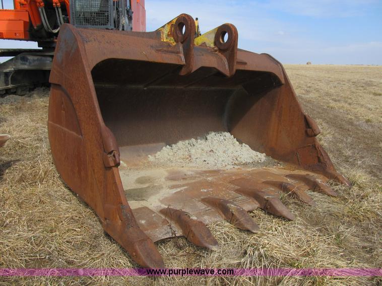 image for item F8986 Dymax heavy duty excavator bucket