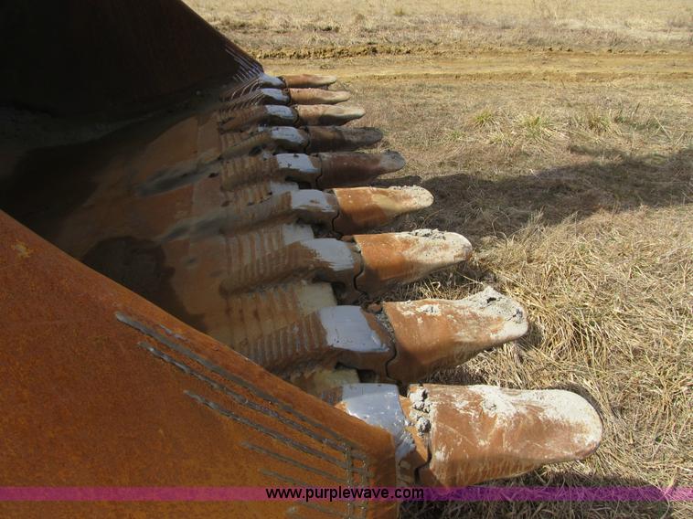 image for item F8987 TAG excavator bucket