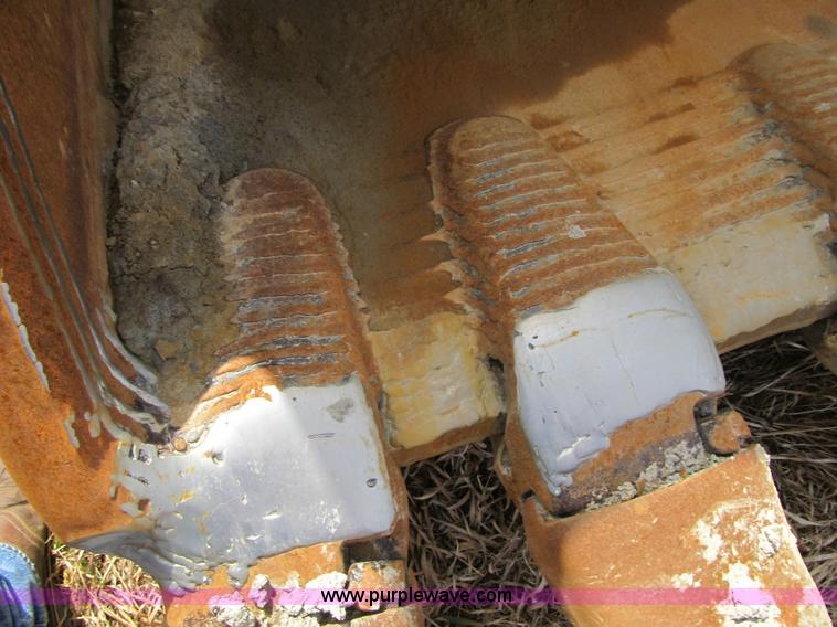 image for item F8987 TAG excavator bucket