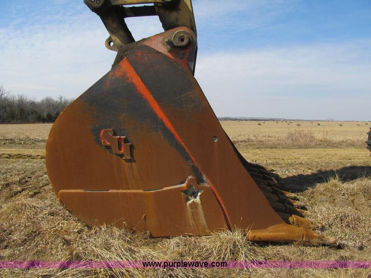 image for item F8988 SUI heavy duty excavator bucket