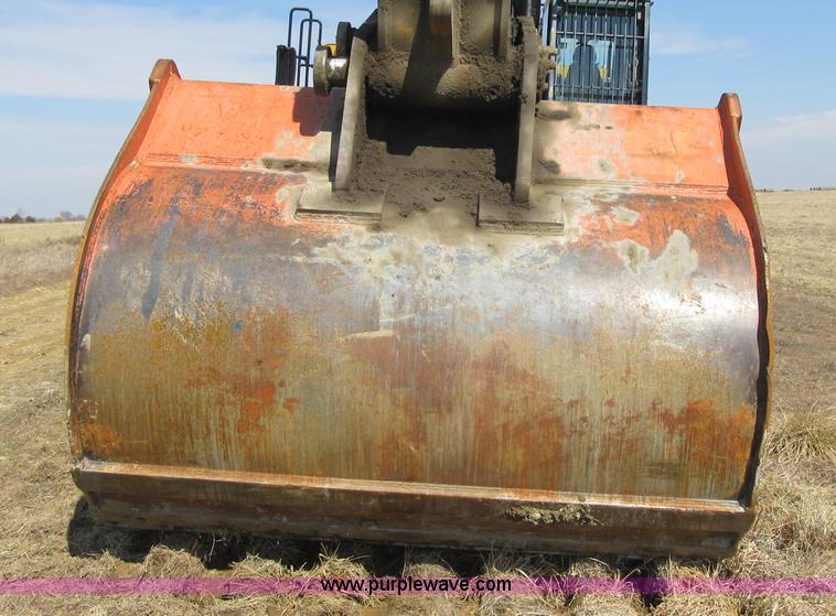 image for item F8988 SUI heavy duty excavator bucket