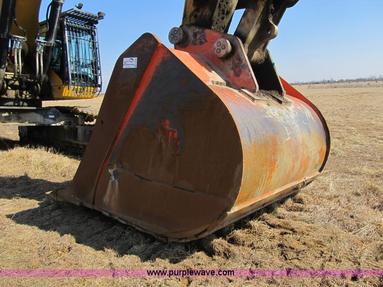 image for item F8988 SUI heavy duty excavator bucket