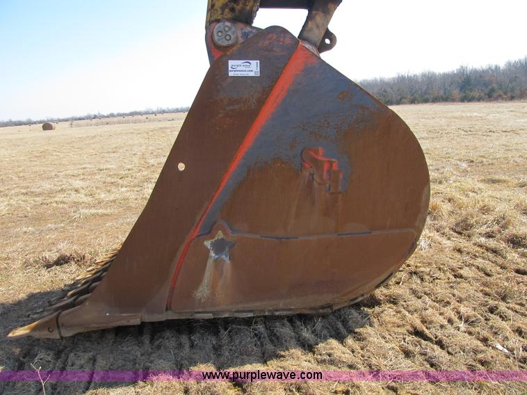 image for item F8988 SUI heavy duty excavator bucket