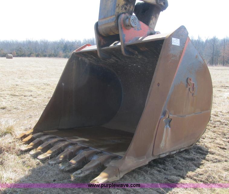 image for item F8988 SUI heavy duty excavator bucket