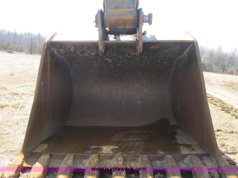 image for item F8988 SUI heavy duty excavator bucket