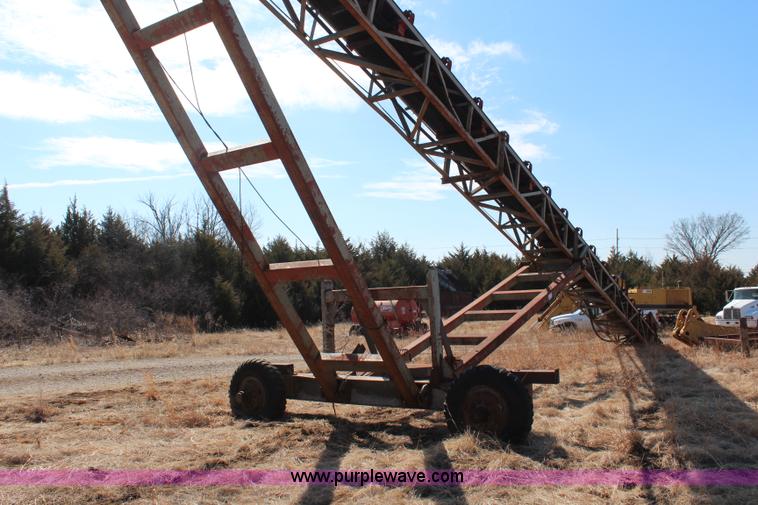 image for item I5091 Stacking conveyor