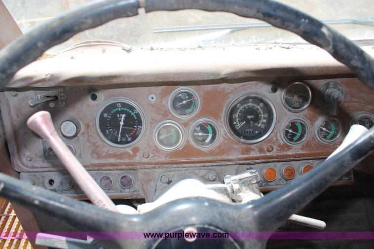 image for item K6756 1984 Caterpillar 777 haul truck