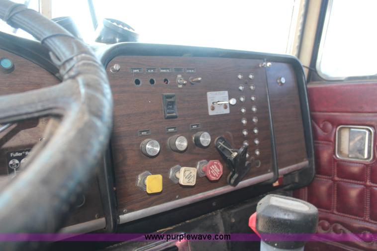 image for item K6757 1980 Peterbilt 359 dump truck