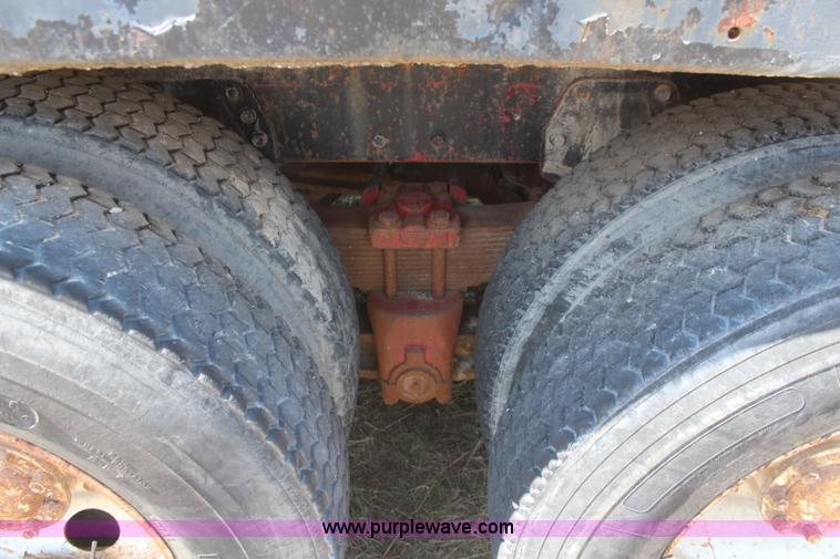 image for item K6757 1980 Peterbilt 359 dump truck