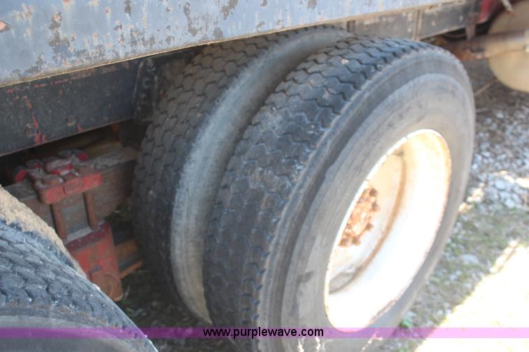 image for item K6757 1980 Peterbilt 359 dump truck