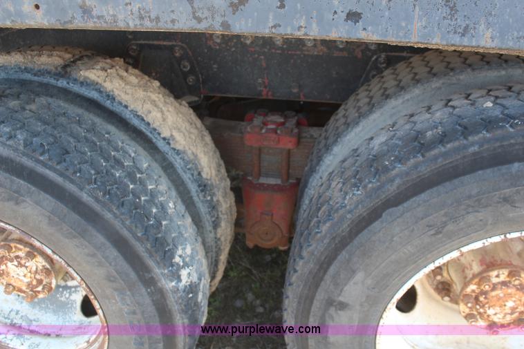 image for item K6757 1980 Peterbilt 359 dump truck