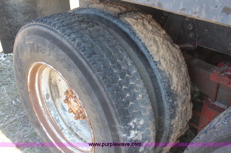 image for item K6757 1980 Peterbilt 359 dump truck