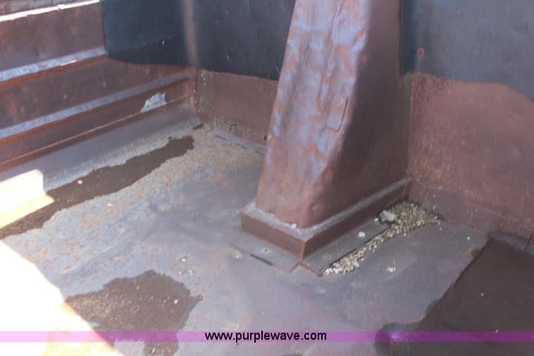 image for item K6757 1980 Peterbilt 359 dump truck