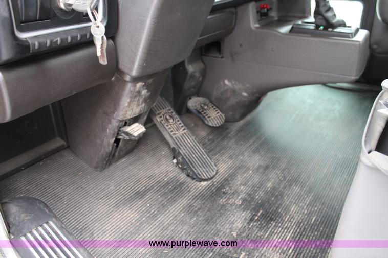 image for item K7027 2010 Kenworth W900 semi truck