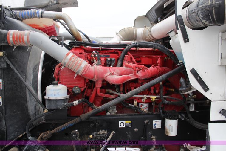 image for item K7027 2010 Kenworth W900 semi truck