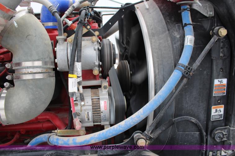 image for item K7027 2010 Kenworth W900 semi truck