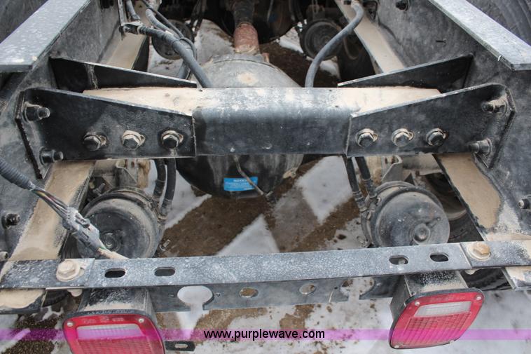 image for item K7027 2010 Kenworth W900 semi truck