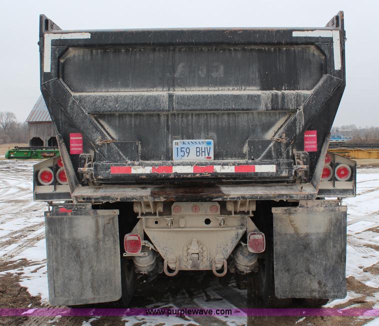 image for item K7028 2008 Peterbilt 340 dump truck