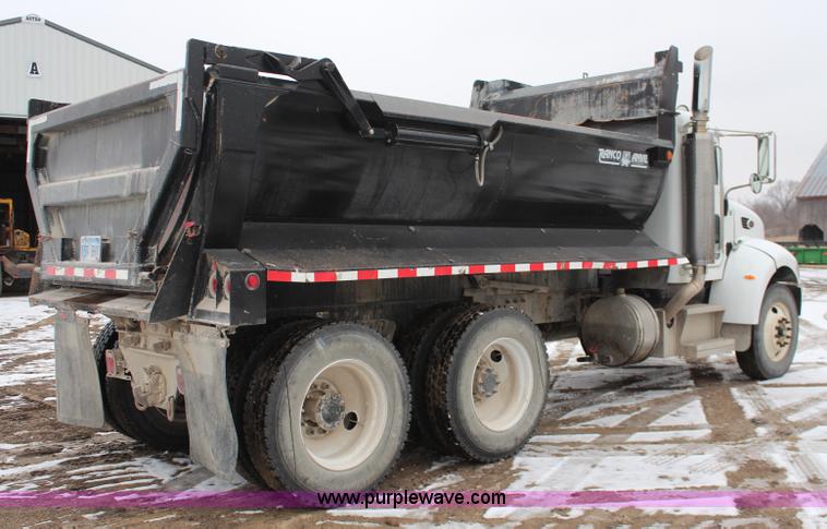 image for item K7028 2008 Peterbilt 340 dump truck