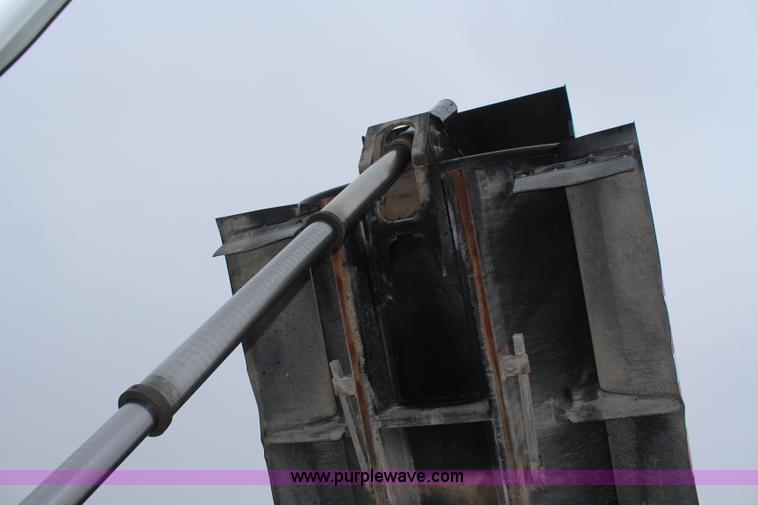 image for item K7028 2008 Peterbilt 340 dump truck