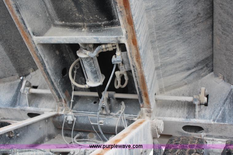 image for item K7028 2008 Peterbilt 340 dump truck