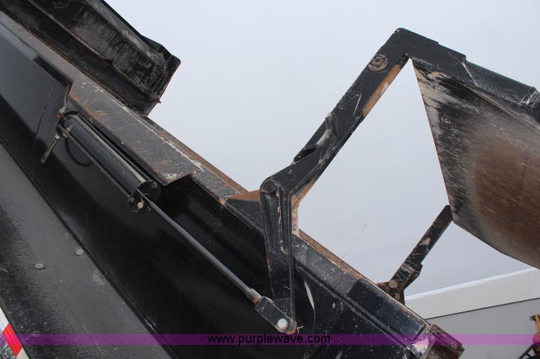 image for item K7028 2008 Peterbilt 340 dump truck