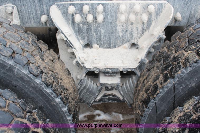 image for item K7028 2008 Peterbilt 340 dump truck