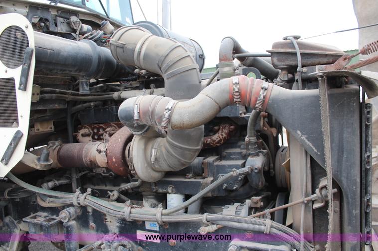 image for item K7097 1995 Kenworth T800 semi truck