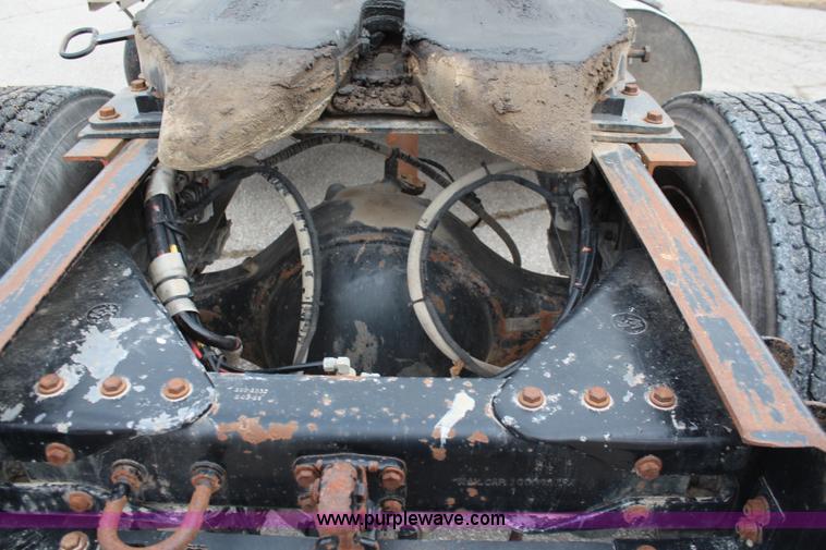 image for item K7097 1995 Kenworth T800 semi truck